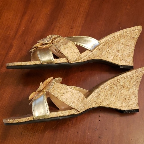 SEYCHELLES Cork Wedge Slide Sandles Tan Gold 6 EUC - Picture 2 of 9